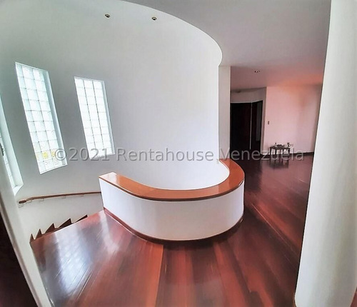 Casa En Venta 23-2388 En Los Naranjos Del Cafetal
