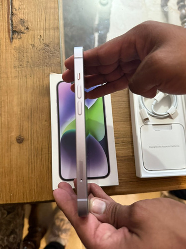 Apple iPhone 14 (128 Gb) - Morado Color Violeta (Usado)