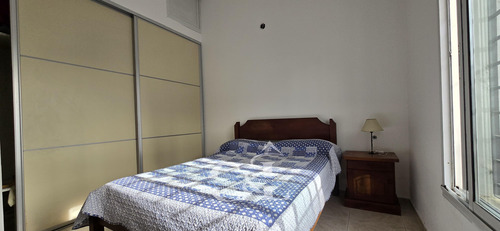Venta Casa De 2 Dormitorios Con Piscina En Miguel Muñoz