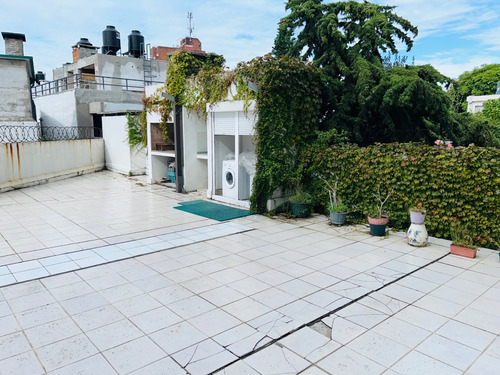 Avda Soca Próximo A Gestido, 1er Piso Con Patio Abierto  De 154 M2 Y Parrillero Y Cómodo Garage