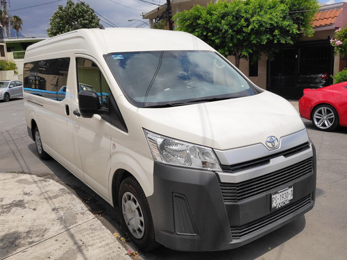 Imagen 7 de 8 de Renta De Camionetas Para Viajes
