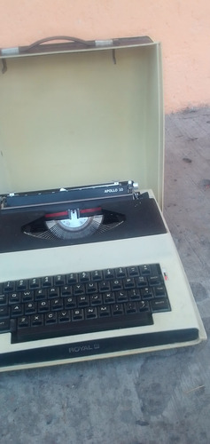 Maquina Escribir Electrica Royal Apollo 10. Mod:sp.8000 (Usado)
