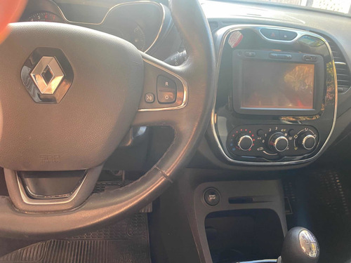Imagen 6 de 9 de Renault Captur 2017 2.0 Zen