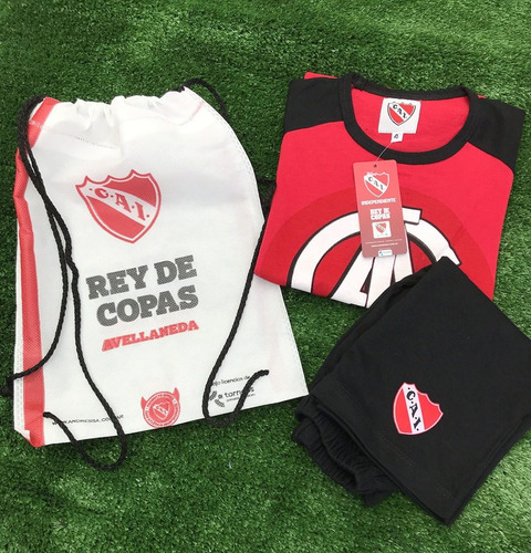 Imagen 2 de 7 de Pijama De Niño Independiente Producto Oficial