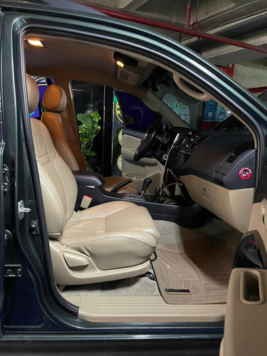 Imagen 6 de 8 de Toyota Fortuner 2014