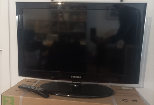 Televisor Lcd Samsung 32 Pulgadas, No Prende, Ideal Técnico