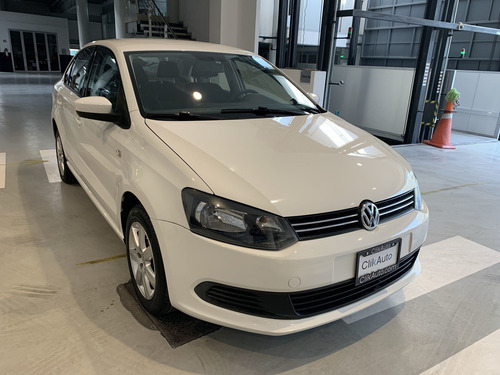 Imagen 5 de 15 de Volkswagen Vento 2014 1.6 Style Mt