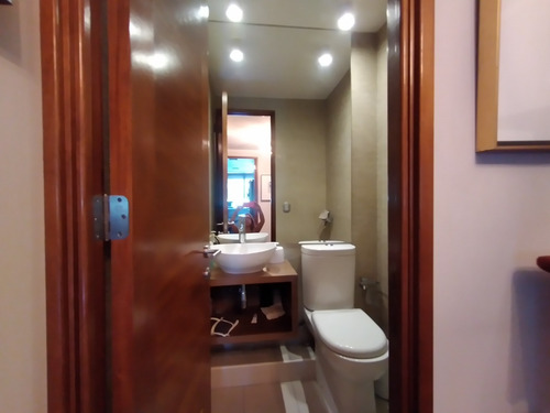 Venta, Excelente Depto A Pasos De Manquehue 4d / 4b