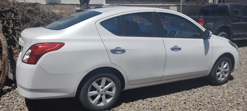 Imagen 2 de 2 de Nissan Versa Sense T/a
