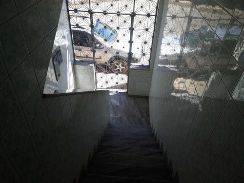 Casa Em Baependi Mg, Terra De Nhã Chica, Com 04 Quartos , Terreno 1.000 M2, Com Comercio Alugado Em Baixo. - 310