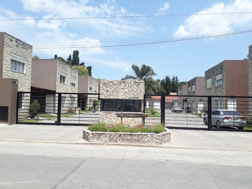 Casa Ph En Venta Barrio Cerrado 