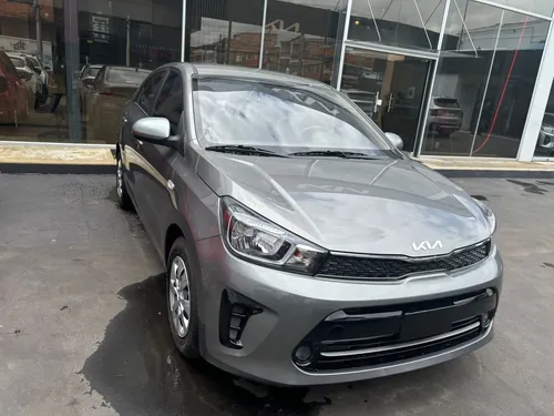 Kia Soluto Mecanico Con Tapiceria En Cuero Y Soat Mod 2026
