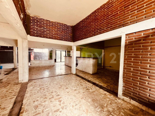 Rento Terreno Con Construcción, Col. Manantiales, Cuautla, Morelos.