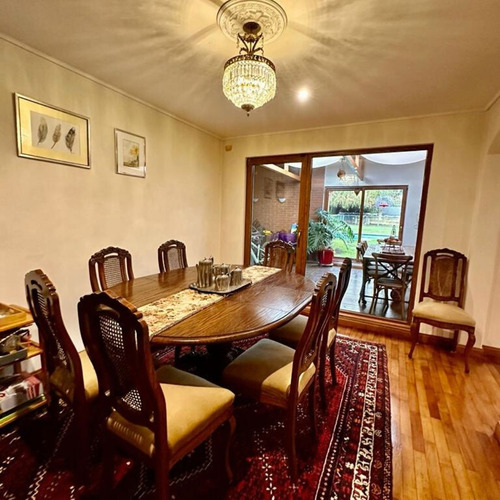 Vendo Amplia Casa En Pedro De Valdivia, Lado Quinta Junge