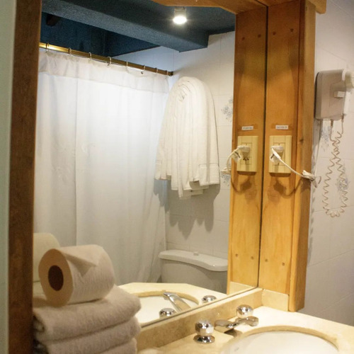Alquilo Bungalow En Resort En Bariloche Por Semana, 4/5 Pers. (el Precio Publicado Es Por Día)