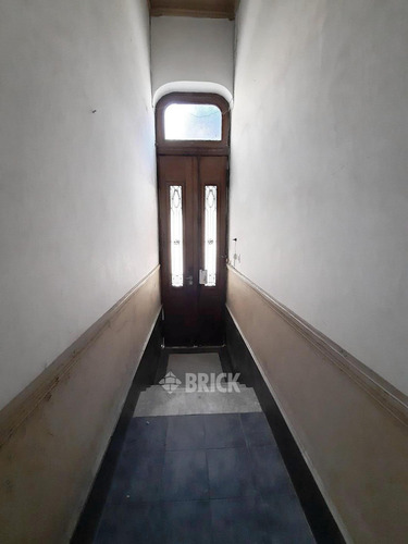 Ph S/exp Al Frente En Catamarca Y Av. Independencia - 114 M2 Gran Patio Todo Sol