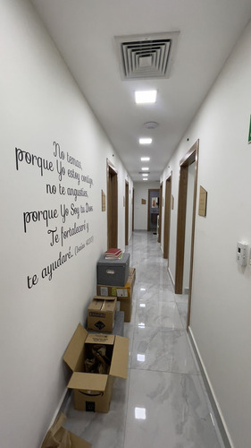 Local De Consultorio Médico, Alquiler O Venta Torre Kp