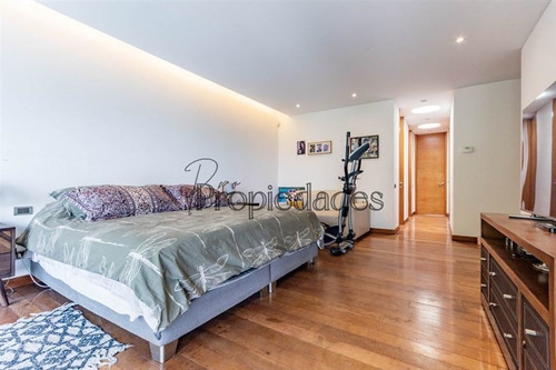Imagen 9 de 20 de Vista Sorprendente Casa En Venta De 6 Dormitorios Las Condes