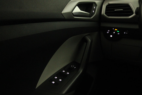 Volkswagen Taigun 1.0 Tsi Comfortline At