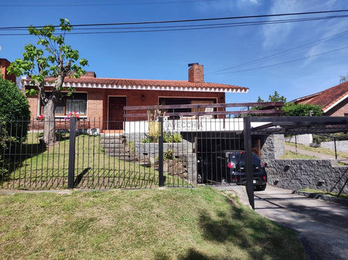 Venta Casa De 2 Dormitorios En Barrio Mónaco 