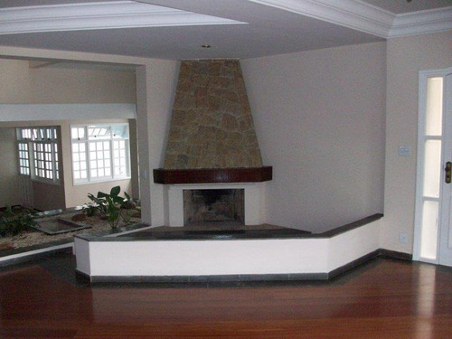 Imagem 13 de 26 de Casa 6 Comodos - 32