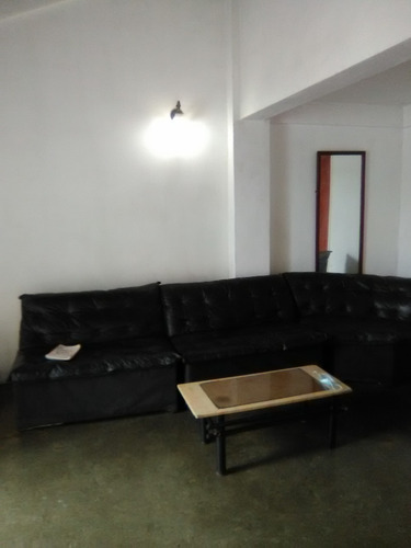 Imagen 8 de 13 de Casa De Esquina De 265 Mts2, En Parque Valencia