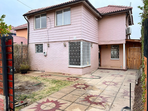  Cómoda Casa En Lomas De Eyzaguirre, 5 Dormitorios 2 Baños