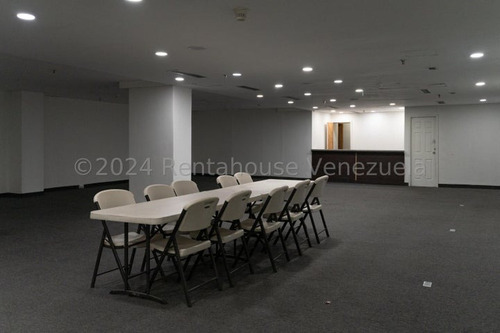 Edificio Comercial / Hotel Boutique ( 10 Pisos) Venta El Rosal Mls-23-14096