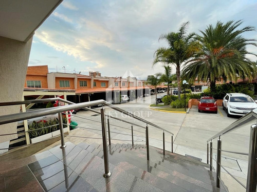 Imagen 13 de 21 de Oportunidad! Townhouse En Mañongo, Res, Doral Park.