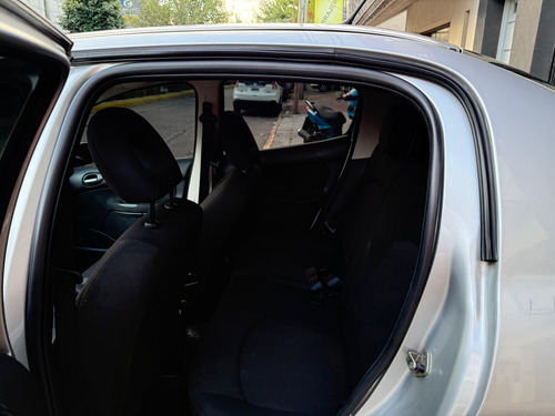 Peugeot 207 1.6 Sedan Feline 106cv