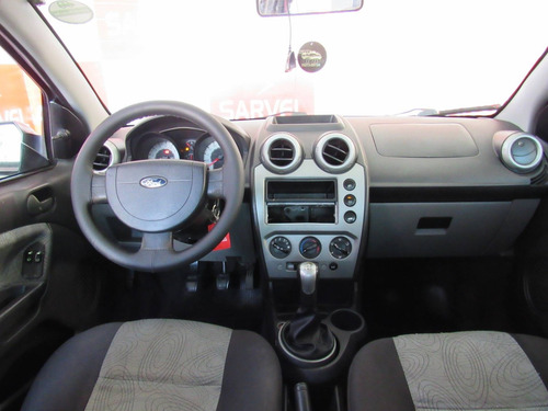 Imagem 5 de 9 de Ford Fiesta 1.6 Mpi Sedan 8v Flex 4p Manual