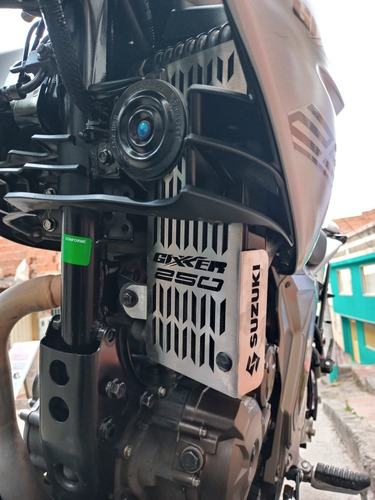 Parrilla Radiador Gixxer 250 - Accesorios Gixxer