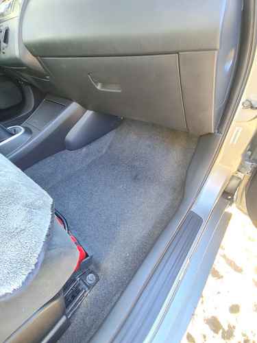 Nissan Tiida 1.8 Visia