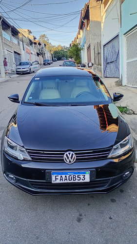 Volkswagen Jetta 2.0 Comfortline Flex 4p Automática