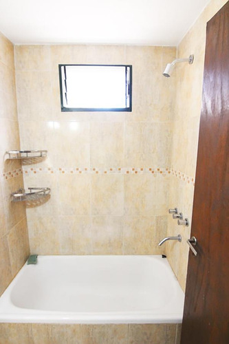 Casa - Mart.-fleming/panam-5 Ambientes