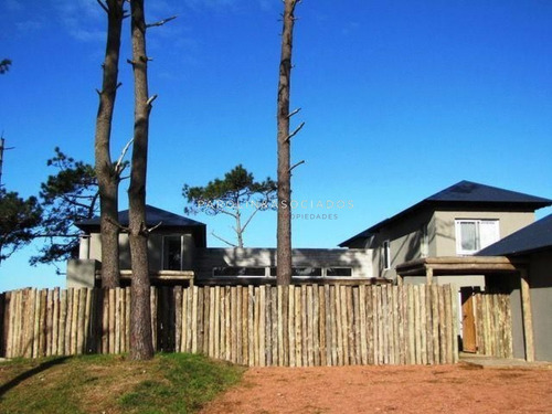 Venta De Casa 5 Dormitorios En Jos? Ignacio, Punta Del Este -ref:320