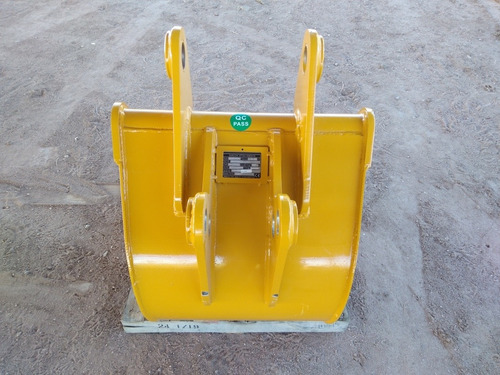 Bote Cucharon De 5 Puntas Para Retroexcavadora Case 580n