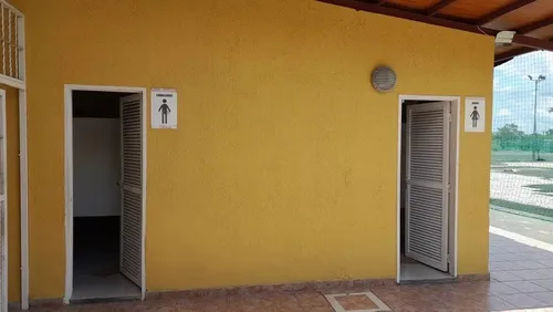Gm - Se Vende Centro Deportivo En Charallave Con Canchas De Futbol, Piscina, Restaurante, Estacionamiento Y Los Servicios Necesarios En Terreno De 13.189 M2.