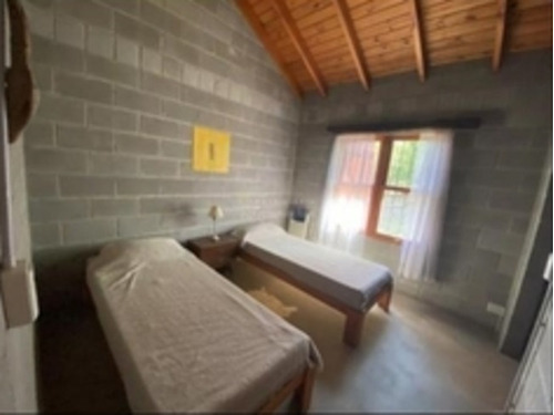 Casa En Venta En La Localidad De Villa Yacanto, Valle De Calamuchita Córdoba. 4 Dormitorios, Pileta, Parrilla, Lote Parquizado, Frutales