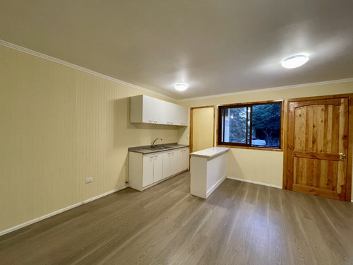 Linda Casa Nueva Con Excelente Ubicación En Limache Centro