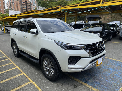 Toyota Fortuner 2.4 Srv Diesel 4x2 2022
