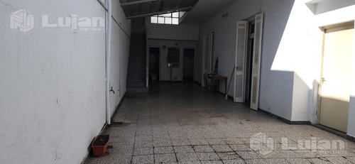 Imagen 4 de 15 de Casa 4 Amb Mataderos Con Patio Y Terraza