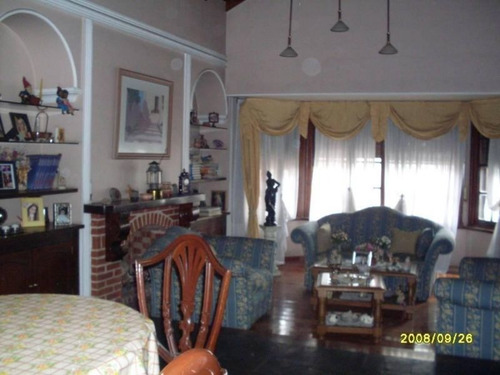 Chalet 4 Ambientes Con Garage Doble