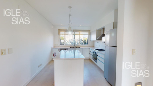 Casa Al Lago En Venta 3 Dormitorios Barrio San Francisco, Villanueva