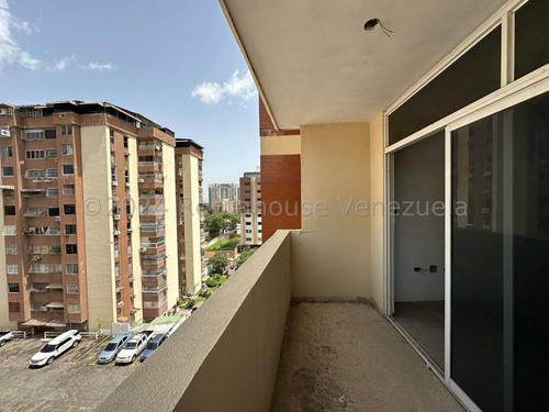Amplio Apartamento En Obra Gris Excelente Para Remodelar En Venta Ubicado En Maracay Urb El Bosque Db 24-29293