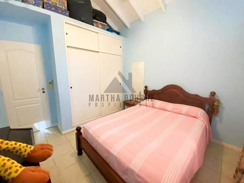 Casa En Venta En Los Jazmines, Pilar Del Este, Pilar