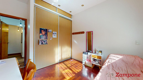 Casa En Venta En Vélez Sarsfield, Monte Castro, Cochera Fondo Terraza