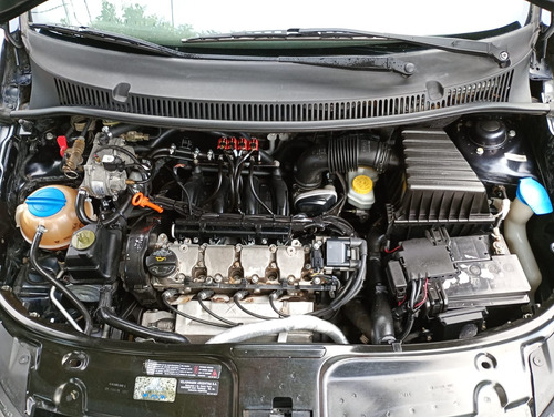 Volkswagen Suran 1.6 Trendline 11b