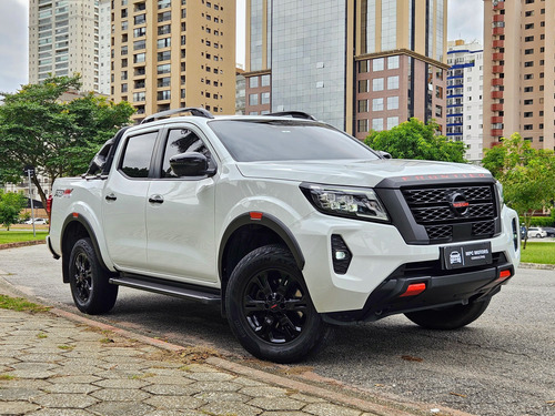 Nissan Frontier 2.3 Pro-4X Cab. Dupla 4X4 Aut. 4P