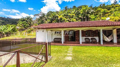 Imagem 7 de 24 de Linda Casa Com Piscina E Com Uma Vasta Área Verde, No Progresso!! - 3052321v